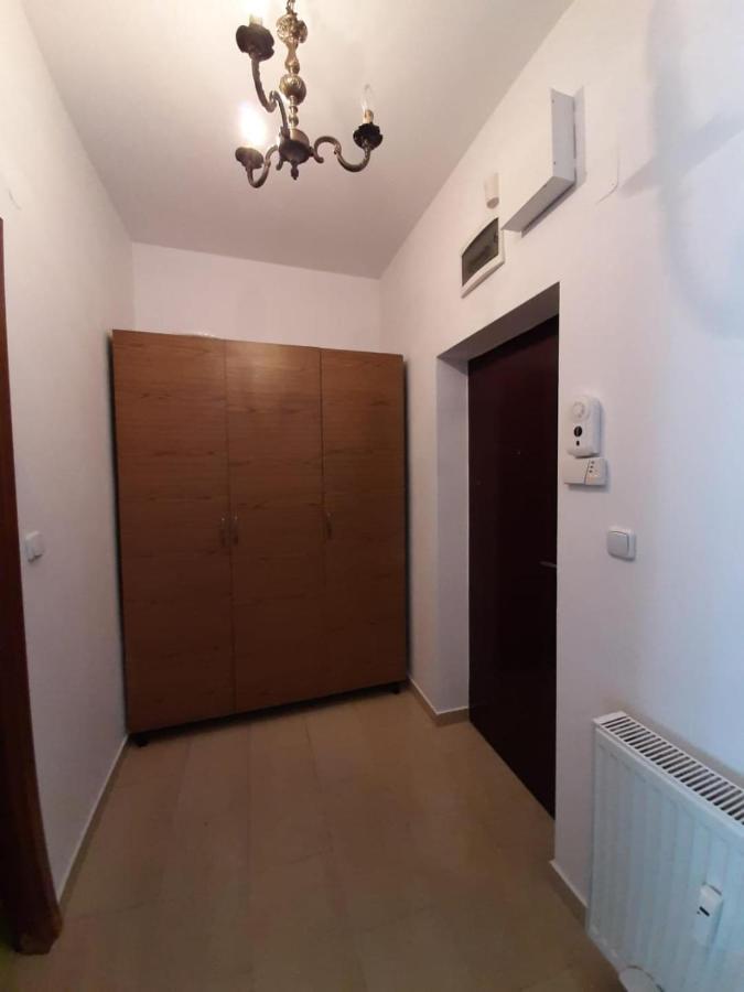 Arad Chic Apartament Uta Exteriér fotografie